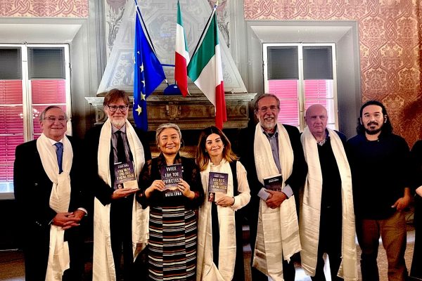 Piero Verni, Gunther Cologna, Thinley Chukky, Lucia Landi, Claudio Cardelli, Paolo Roberti di Sarsina, Sonam Dorjee Delek